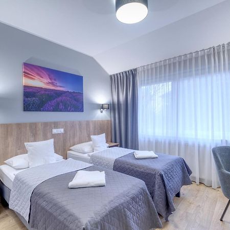 Lawendowy Dwor Bed & Breakfast Pszczolki Exterior photo
