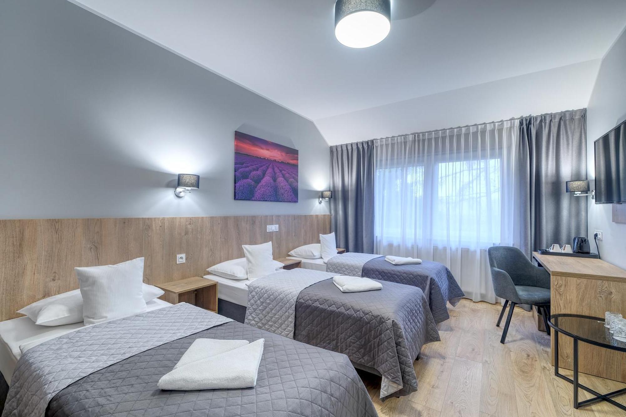 Lawendowy Dwor Bed & Breakfast Pszczolki Exterior photo