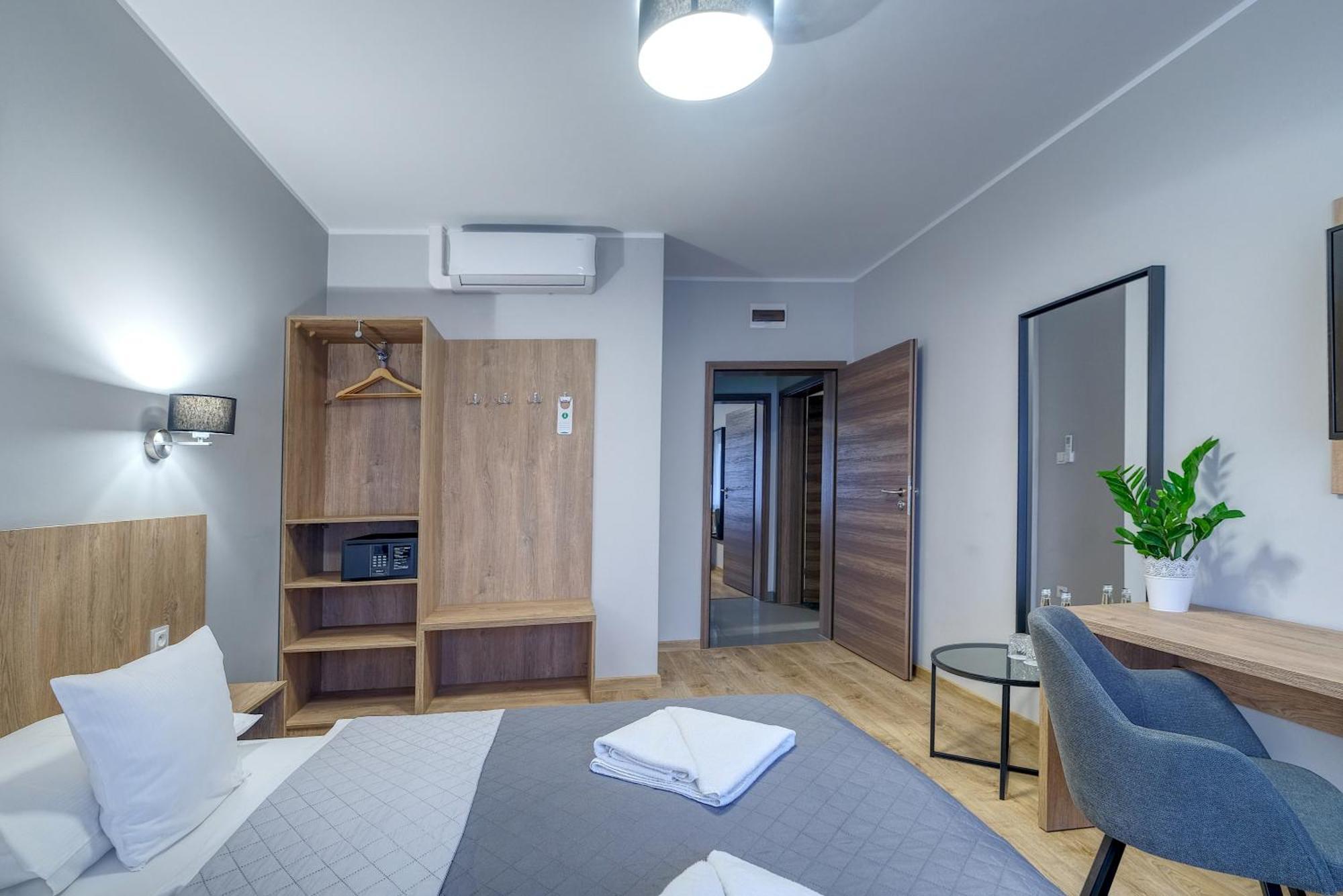 Lawendowy Dwor Bed & Breakfast Pszczolki Exterior photo